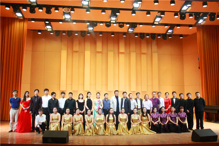  中国音乐学院应邀来公司交流演出