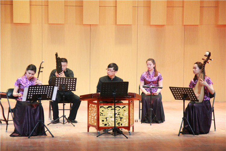  中国音乐学院应邀来公司交流演出