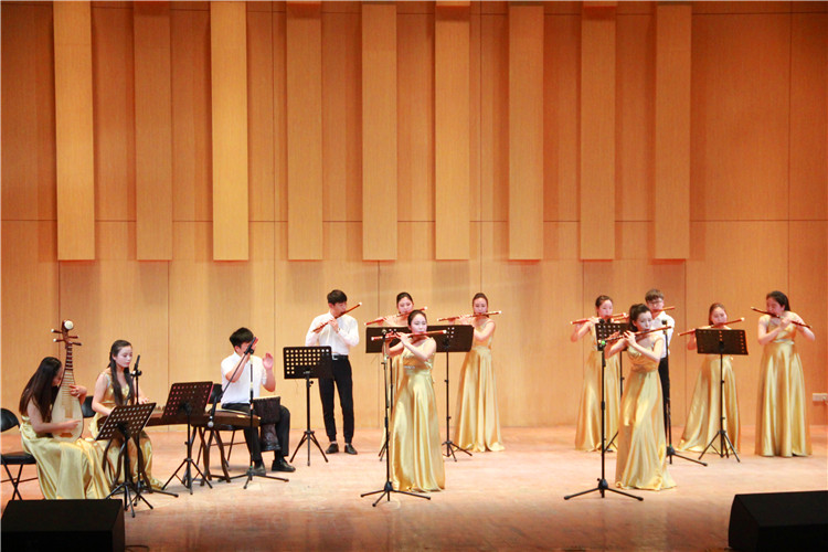  中国音乐学院应邀来公司交流演出