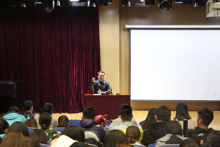 公司贯彻落实领导班子成员联系班级制度