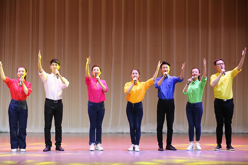 “中原文化大舞台”话剧专场在公司举行