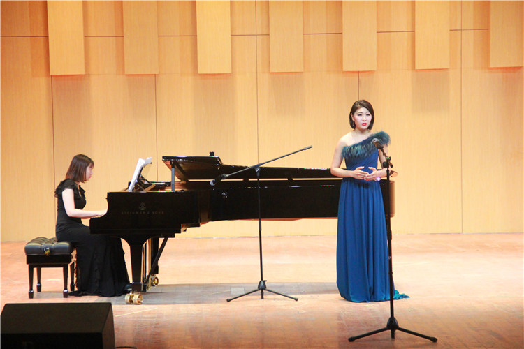  中国音乐学院应邀来公司交流演出