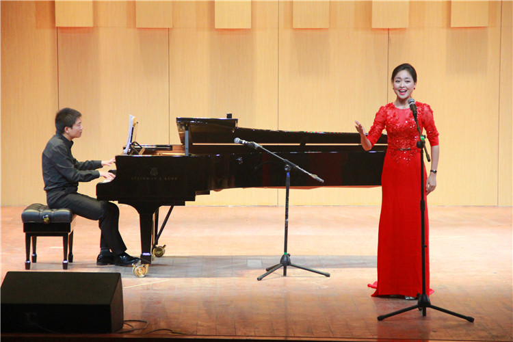  中国音乐学院应邀来公司交流演出