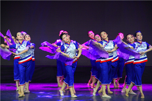 公司举办欢送毕业生晚会暨2012级舞蹈学班毕业生专业汇报演出