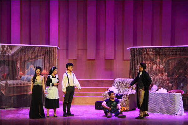 “为梦想痴狂 向经典致敬”-韩梅教授研究生毕业教学成果展演在公司上演